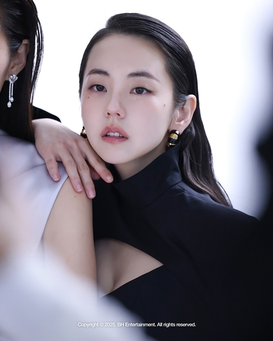 안소희 [사진=BH엔터테인먼트 SNS]