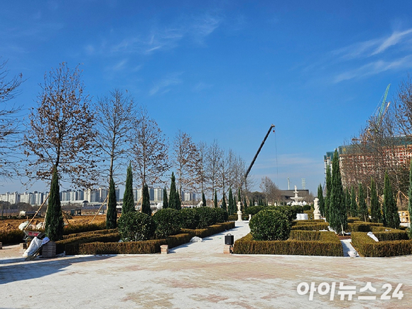 '왕길역 로열파크씨티 푸르지오'의 모형도. [사진=안다솜 기자]