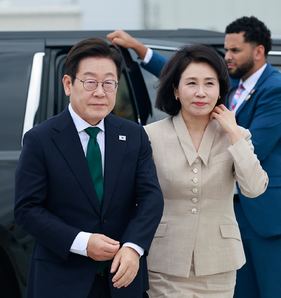 이재명 대통령 부부, &apos;냉부해&apos; 뜬다⋯&apos;뭉찬4&apos;x&apos;최강야구&apos; 휴방