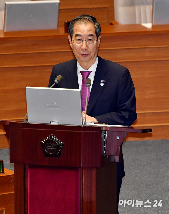 한덕수 국무총리가 지난 12일 국회에서 열린 정치·외교·통일·안보 분야 대정부질문에서 윤호중 더불어민주당 의원 질의에 답하고 있다. [사진=곽영래 기자]