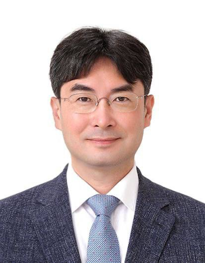 이재명 대통령의 양방 주치의로 위촉된 박상민 서울대 가정의학과 교수 [사진=대통령실]