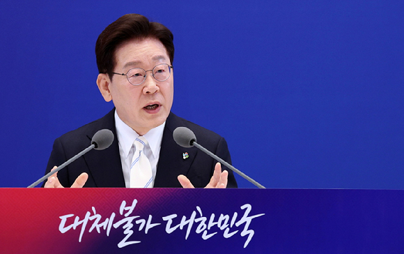이재명 대통령이 8일 청와대 영빈관에서 열린 취임 1주년 기자회견에서 발언하고 있다. 2026.6.8 [사진=연합뉴스]