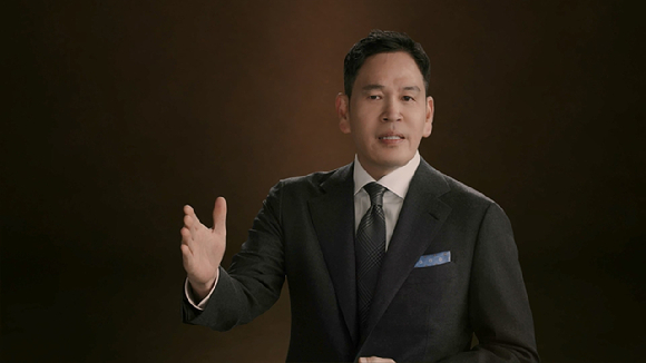 정용진 신세계그룹 회장이 2026 신년사를 발표하고 있다. [사진=신세계그룹]