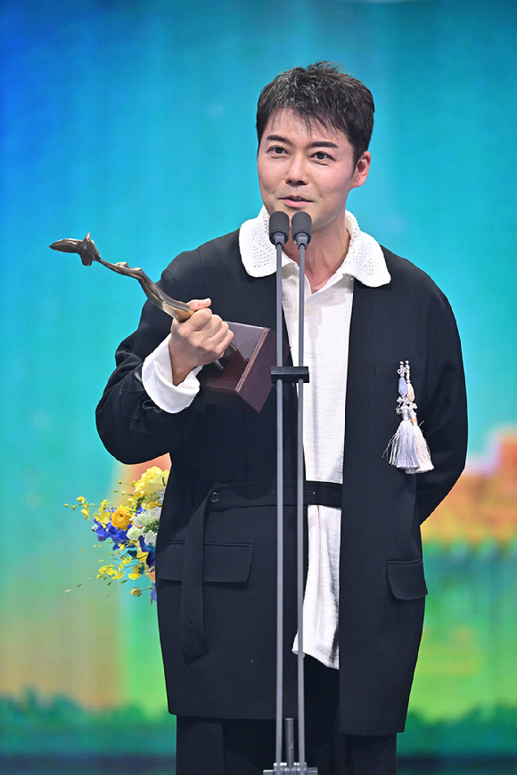 '2025 KBS 연예대상' 대상 전현무 [사진=KBS]