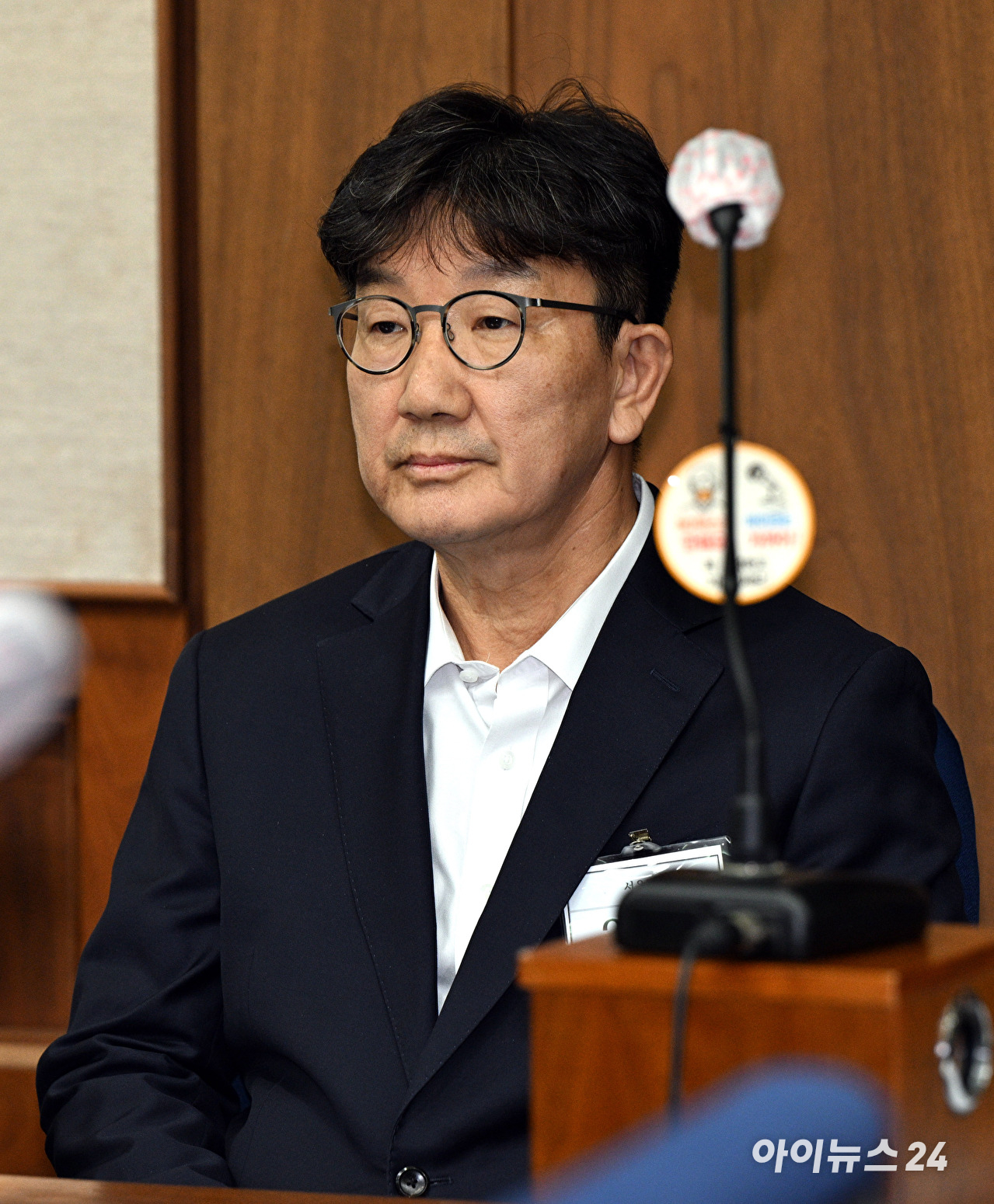 권성동 국민의힘 의원이 지난 11월 3일 서울 서초동 서울중앙지법에서 통일교로부터 불법 정치자금을 수수한 혐의 사건 1차 공판에 출석하고 있다. 2025.11.3. [사진=사진공동취재단]