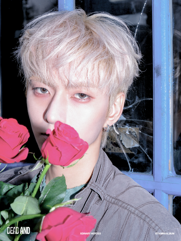 엑스디너리 히어로즈 가온 오드 콘셉트 포토 [사진=JYP엔터테인먼트]