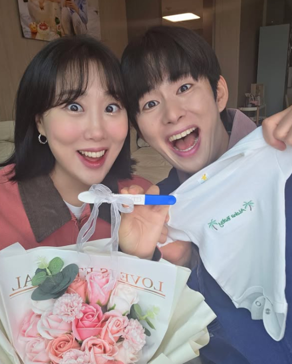 임라라 손민수 부부가 임신소식을 전했다. [사진=임라라 인스타그램 ]