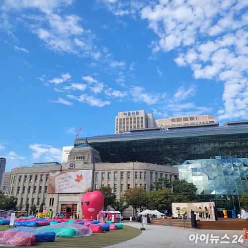 서울시가 지하안전을 확보하기 위해 굴착공사장의 안전관리를 강화하고 있다. 사진은 서울시청 전경. [사진=김한빈 기자]