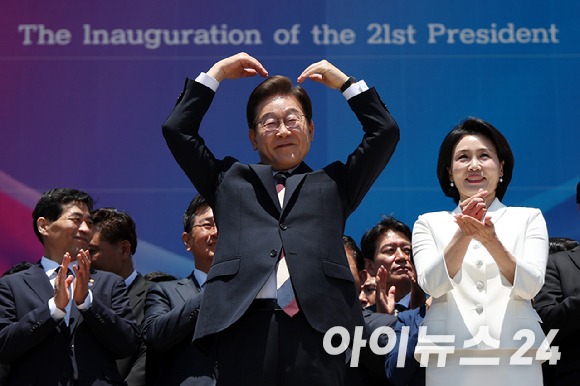 배우 김규리가 이재명 대통령 당선 직후 의미심장한 메시지를 전했다. 사진은 김규리. [사진=김규리 인스타그램]
