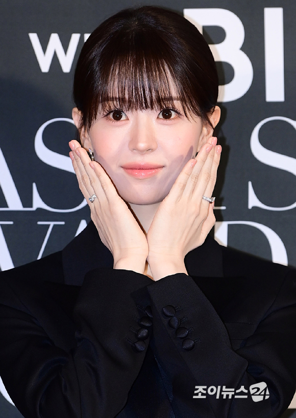 배우 전소영이 7일 부산 파라다이스 호텔에서 열린 마리끌레르 WITH BIFF 아시아스타어워즈 2026 포토월 행사에 참석하고 있다. [사진=정소희 기자]