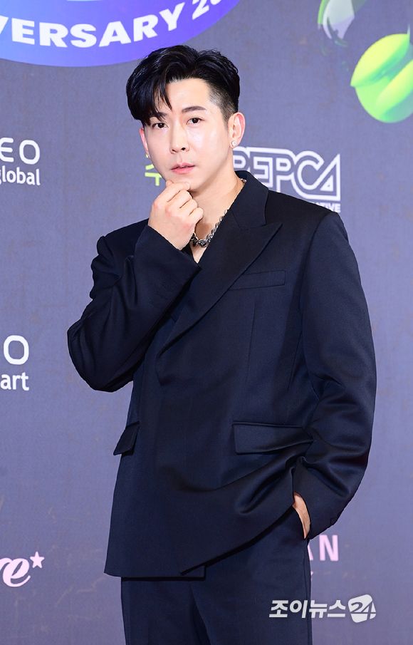 배우 강지섭이 31일 KBS 신관에서 열린 2022 KBS 연기대상 레드카펫에 참석해 포즈를 취하고 있다. [사진=조이뉴스24 포토DB]