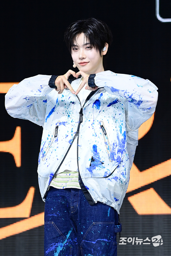 그룹 클로즈 유어 아이즈 장여준이 2일 오후 서울 광진구 예스24라이브홀에서 열린 클로즈 유어 아이즈(CLOSE YOUR EYES) 첫 번째 미니 앨범 '이터널티'(ETERNALT) 발매 기념 쇼케이스에 참석하고 있다. [사진=정소희 기자]