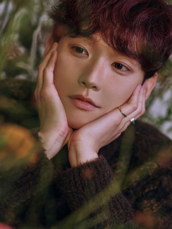 인성 미니 1집 'Crossfade:'(크로스페이드:) 두 번째 콘셉트 포토 [사진=FNC엔터테인먼트]