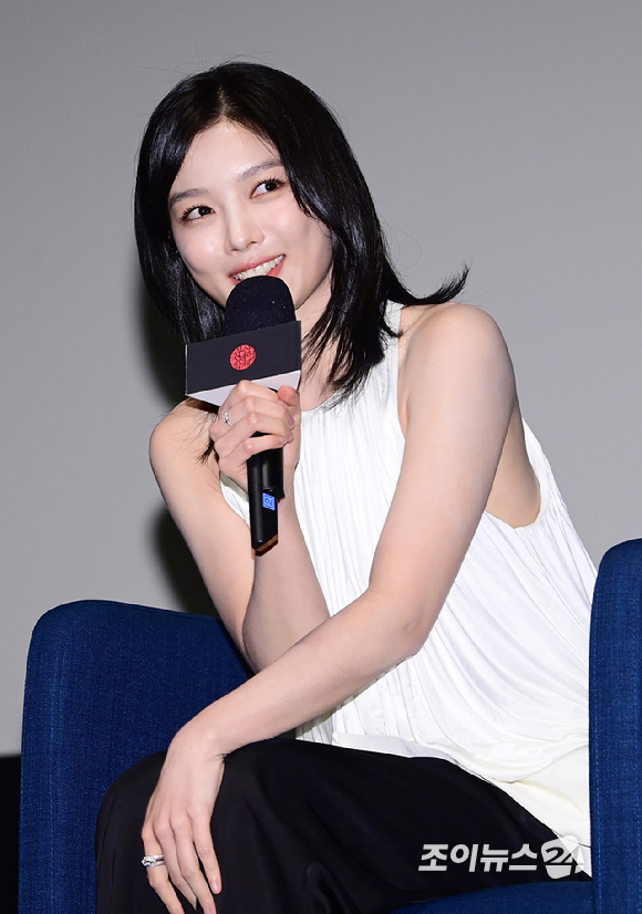 배우 김유정이 18일 오후 부산 해운대구 동서대학교 소향씨어터 신한카드홀에서 열린 제30회 부산국제영화제(BIFF) 액터스 하우스 행사에 참석하고 있다. [사진=정소희 기자]