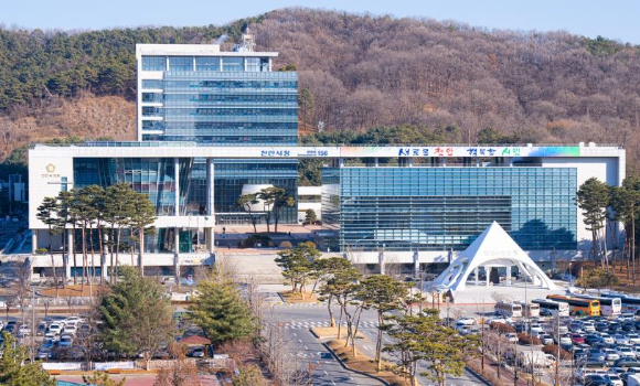 곽원태 충남 천안시 서북구청장이 중국 휴가 중 돌연 사망했다. 사진은 천안시 서북구청 전경. [사진=천안시]