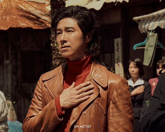 촌뜨기들' 정윤호 스틸. [사진=디즈니+]