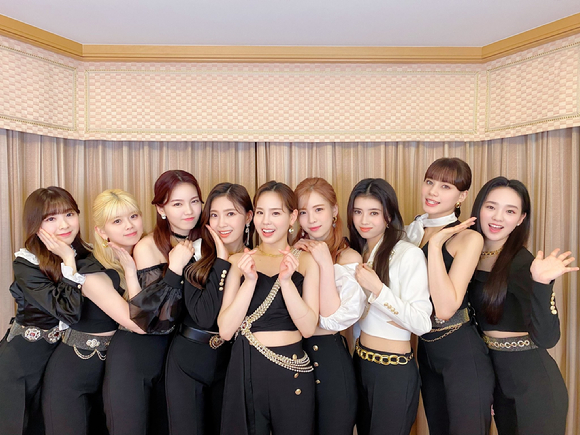 니쥬 단체 이미지 [사진=JYP엔터테인먼트]