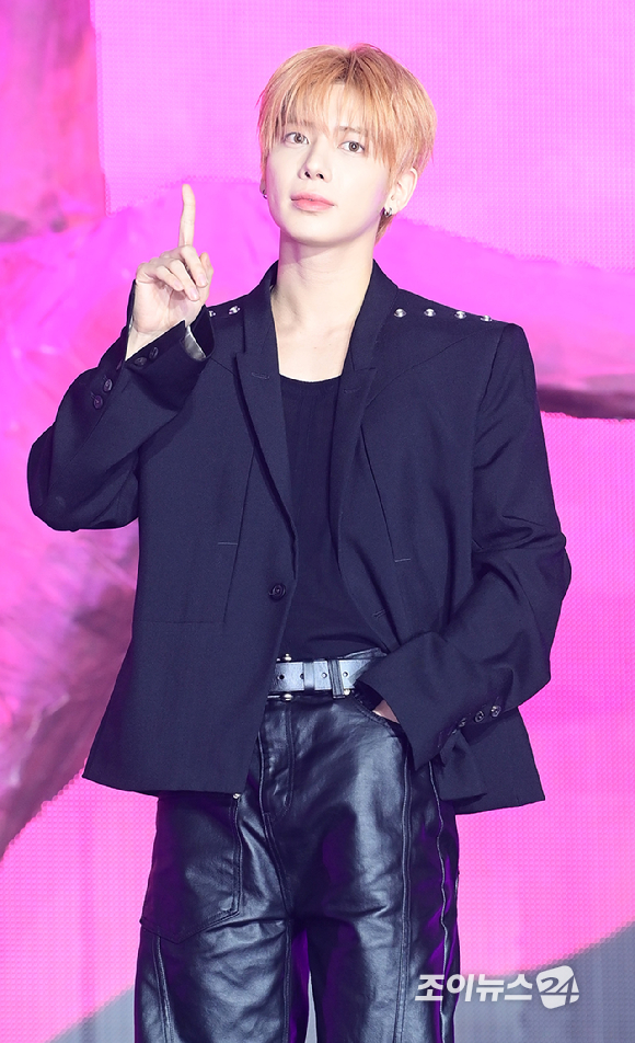 그룹 투모로우바이투게더 태현이 13일 오후 서울시 성북구 안암동 고려대학교 화정체육관에서 열린 투모로우바이투게더(TOMORROW X TOGETHER, TXT) 미니 8집 '7TH YEAR: 가시덤불에 잠시 바람이 멈췄을 때' 발매 기념 쇼케이스에 참석하고 있다. [사진=정소희 기자]