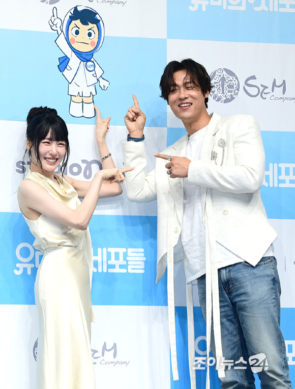 배우 티파니 영과 최재림이 10일 오후 서울 능동 티켓링크1975씨어터에서 뮤지컬 '유미의 세포들' 제작발표회에 참석하고 있다. [사진=정소희 기자]
