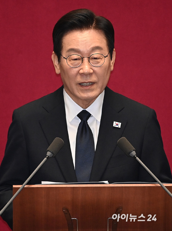 이재명 대통령이 4일 오전 국회에서 2026년도 예산안에 대한 시정연설을 하고 있다. [사진=곽영래 기자]