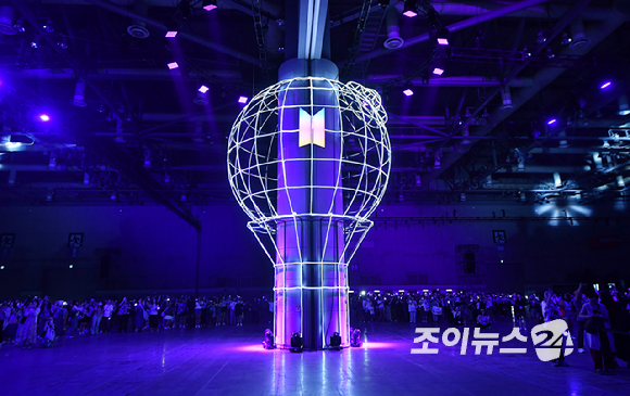 방탄소년단(BTS)과 아미(ARMY, 팬덤명)의 특별한 축제 'BTS FESTA'가 13일 경기도 고양시 킨텍스에서 진행되고 있다. [사진=문수지 기자]