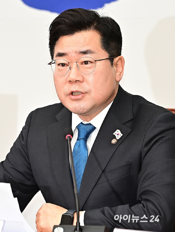 박찬대 더불어민주당 원내대표가 3일 오전 서울 여의도 국회에서 열린 최고위원회의에서 발언하고 있다. [사진=곽영래 기자]