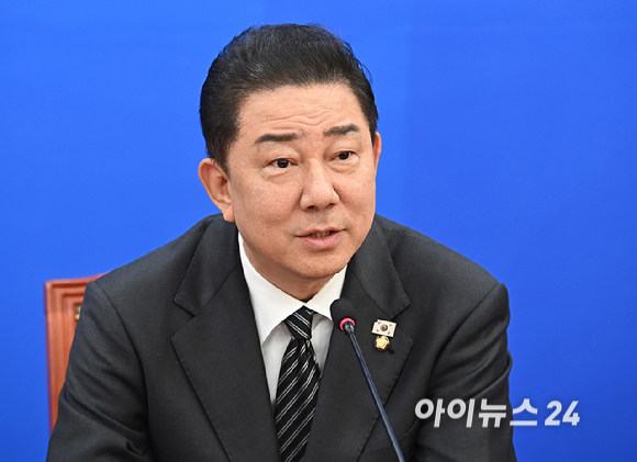 김병기 더불어민주당 원내대표가 11일 서울 여의도 국회에서 열린 정책조정회의에서 발언하고 있다. [사진=곽영래 기자]
