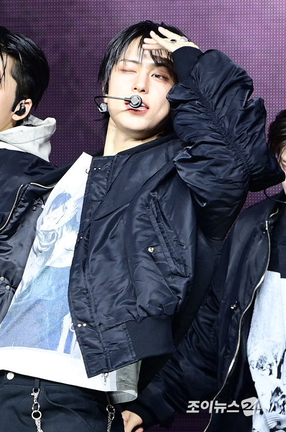 [포토] 앤팀 타키, 루네 보고있지?