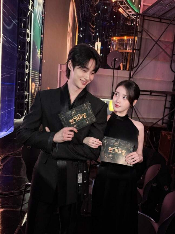 변우석 아이유 [사진=변우석 SNS]