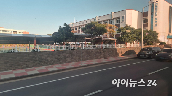 누리호(4차 발사)가 지난 11월 27일 새벽 고흥 나로우주센터에서 발사되고 있다. [사진=항우연]