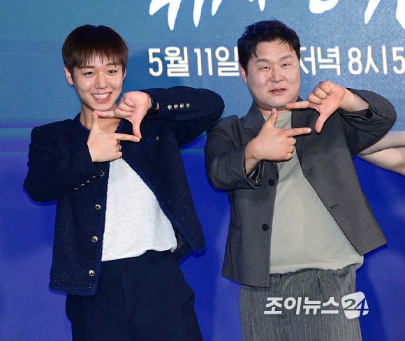 배우 박지훈-윤경호-한동희-이홍내-이상이가 6일 오후 서울 광진구 풀만 앰배서더 서울 이스트폴에서 열린 티빙 오리지널 '취사병 전설이 되다' 제작발표회에 참석하고 있다. [사진=정소희 기자]