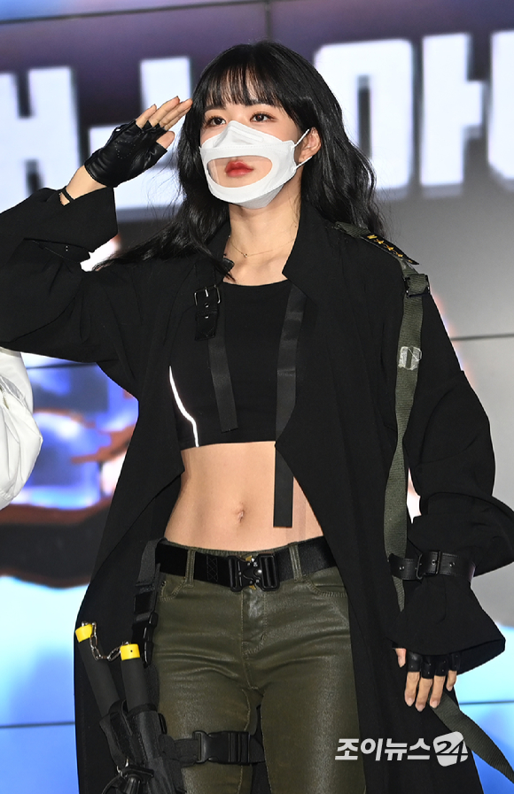 조현영(조격대)이 14일 오전 서울 동대문 JW메리어트 호텔에서 열린 TV CHOSUN 새 예능프로그램 '부캐전성시대' 제작발표회에서 포토타임을 갖고 있다. [사진=정소희 기자]