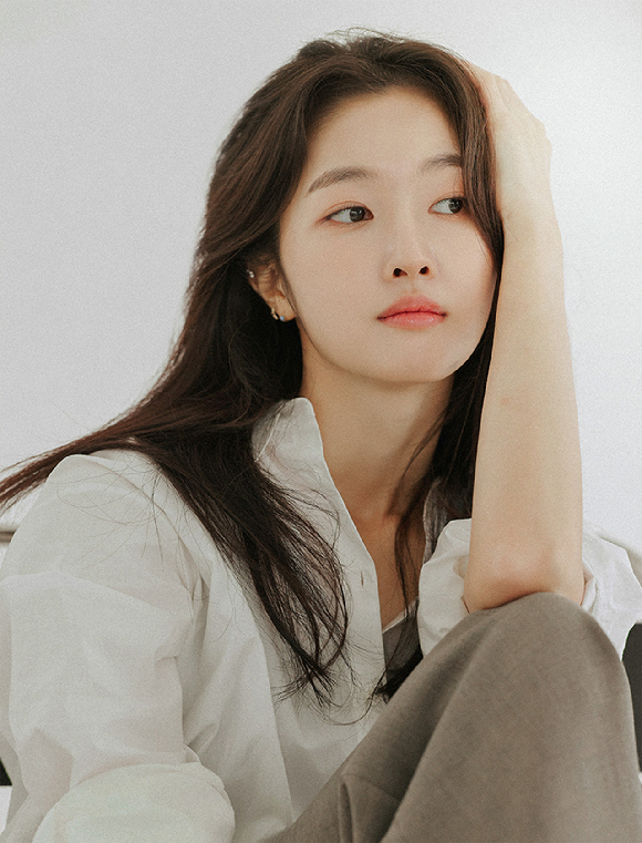 홍비라, 이희준 약혼녀 된다⋯'허수아비' 합류