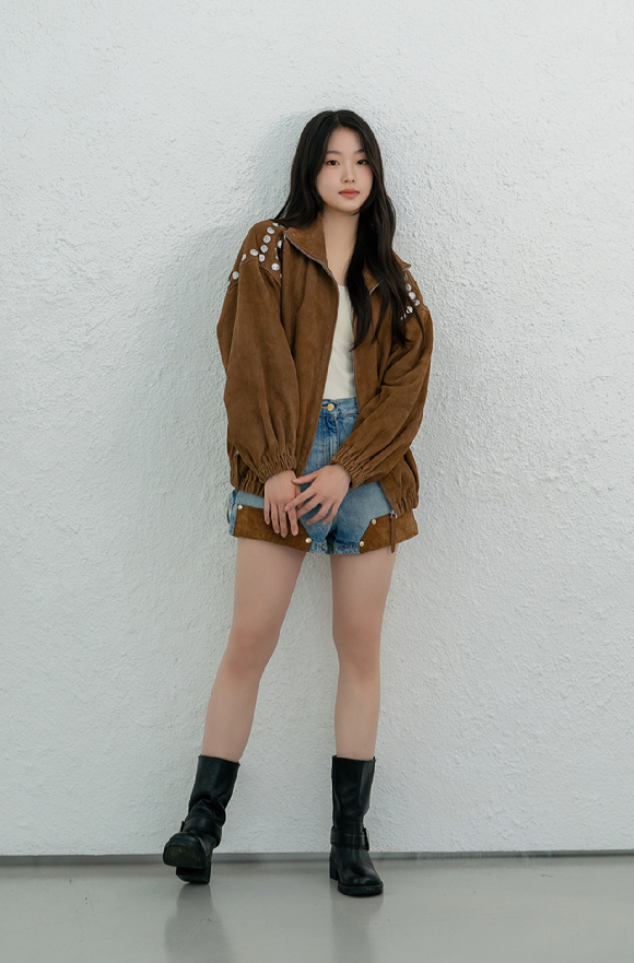 배우 서수민이 '김부장' 종영 인터뷰에 앞서 사진촬영을 하고 있다. [사진=와이원엔터테인먼트]
