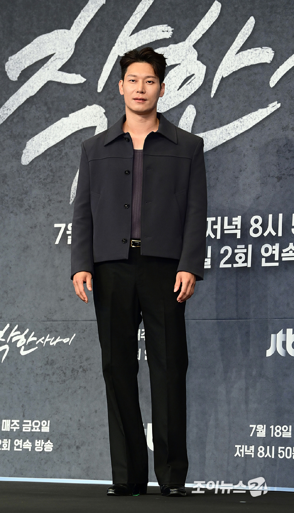 배우 박훈이 14일 오후 서울 영등포구 더링크 호텔에서 열린 JTBC 새 금요시리즈 '착한 사나이' 제작발표회에 참석하고 있다. [사진=정소희 기자]
