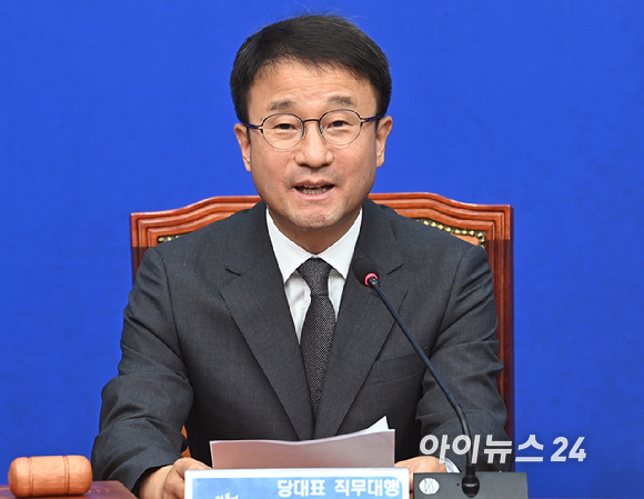 한병도 더불어민주당 대표 직무대행 겸 원내대표가 29일 서울 여의도 국회에서 열린 최고위원회의에서 발언하고 있다. [사진=곽영래 기자]