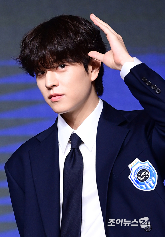 그룹 스트레이키즈 승민이&nbsp;22일 오전 서울 영등포구 여의도 콘래드호텔에서 열린&nbsp;스트레이키즈(Stray Kids) 정규 4집 '카르마' 발매 기념 기자간담회에서 포즈를 취하고 있다. [사진=정소희 기자]