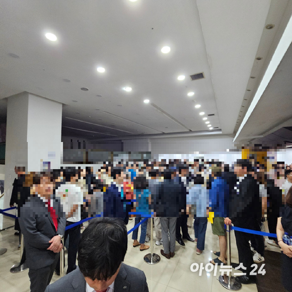 용산정비창 전면1구역재개발조합이 22일 오후 서울 용산구 한강로3가에서 개최한 시공사 선정 총회 현장. 2025.06.22 [사진=이효정 기자 ]