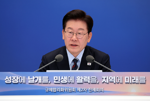 이재명 대통령이 23일 청와대에서 열린 규제합리화위원회 2차 전체회의에서 발언하고 있다. 2026.10.23 [청와대통신사진기자단] [사진=연합뉴스]