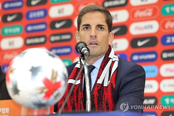 “과거보다 지금 실력”… '홍명보 후임' 모레노, 첫 명단부터 파격 K리거만 12명