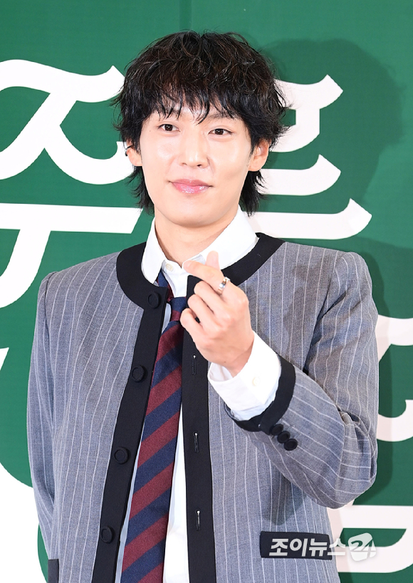 배우 이기택이 6일 오전 서울 중구 명동 커뮤니티하우스마실에서 열린 쿠팡플레이 새 예능 '봉주르빵집' 제작발표회에 참석하고 있다. [사진=정소희 기자]