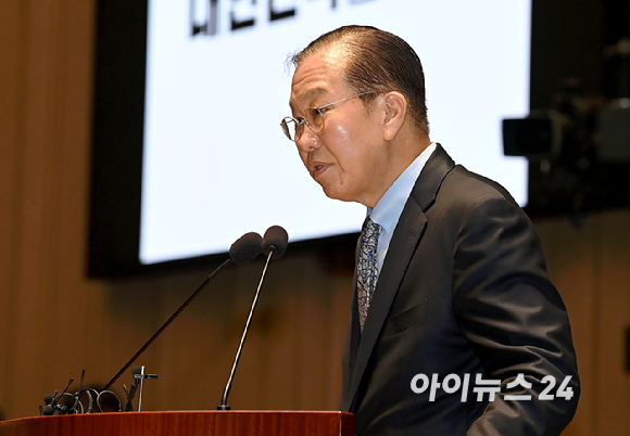 권영세 국민의힘 비상대책위원장이 9일 서울 여의도 국회에서 열린 의원총회에서 발언을 하하고 있다. [사진=곽영래 기자]