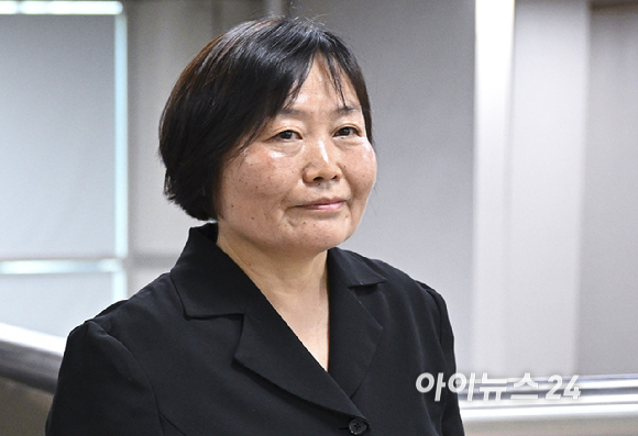 국가보안법 위반 혐의를 받는 한명희 민중민주당 대표가 16일 서울 서초구 서울중앙지방법원에서 열린 구속 전 피의자 심문(영장실질심사)에 출석하고 있다. [사진=사진공동취재단]