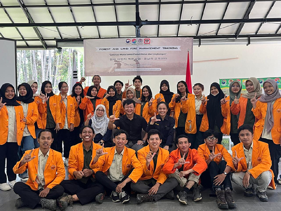 산림청은 인도네시아 잠비 대학교에서 산불 예방교육을 진행했다. [사진=산림청]