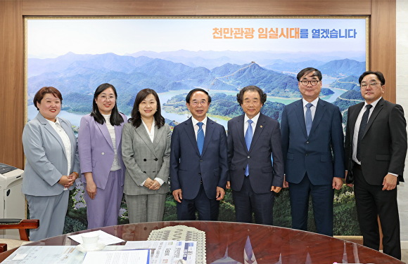 심민 임실군수가 예원예술대, 중국 하얼빈정보공정대학 등과 e-스포츠 국제대회 유치를 논의했다. [사진=임실군 ]