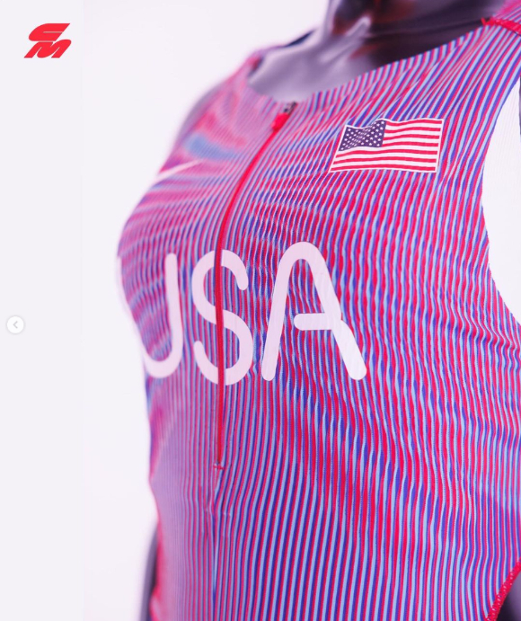 2024년 파리 올림픽에서 미국 육상 대표팀이 착용할 여성용 육상 경기복이 공개된 가운데, 골반 부분이 과도하게 파여있어 성차별적 복장이라는 비난에 휩싸였다. 사진은 나이키가 공개한 미국 대표팀 육상 경기복. [사진=citiusmag 인스타그램]