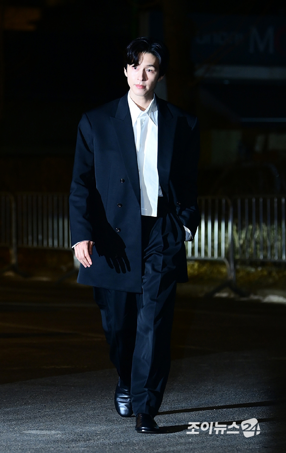 배우 홍경이 28일 오후 서울 성동구 성수동 에스팩토리D동에서 열린 보테가 베네타 2026 여름 프라이빗 뷰 포토콜 행사에 참석하고 있다. [사진=정소희 기자]