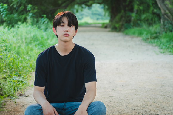 배우 박진영이 JTBC 금요시리즈 '샤이닝'에서 열연하고 있다. [사진=SLL, 카카오엔터테인먼트]