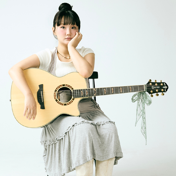 산하 프로필. [사진=소속사]