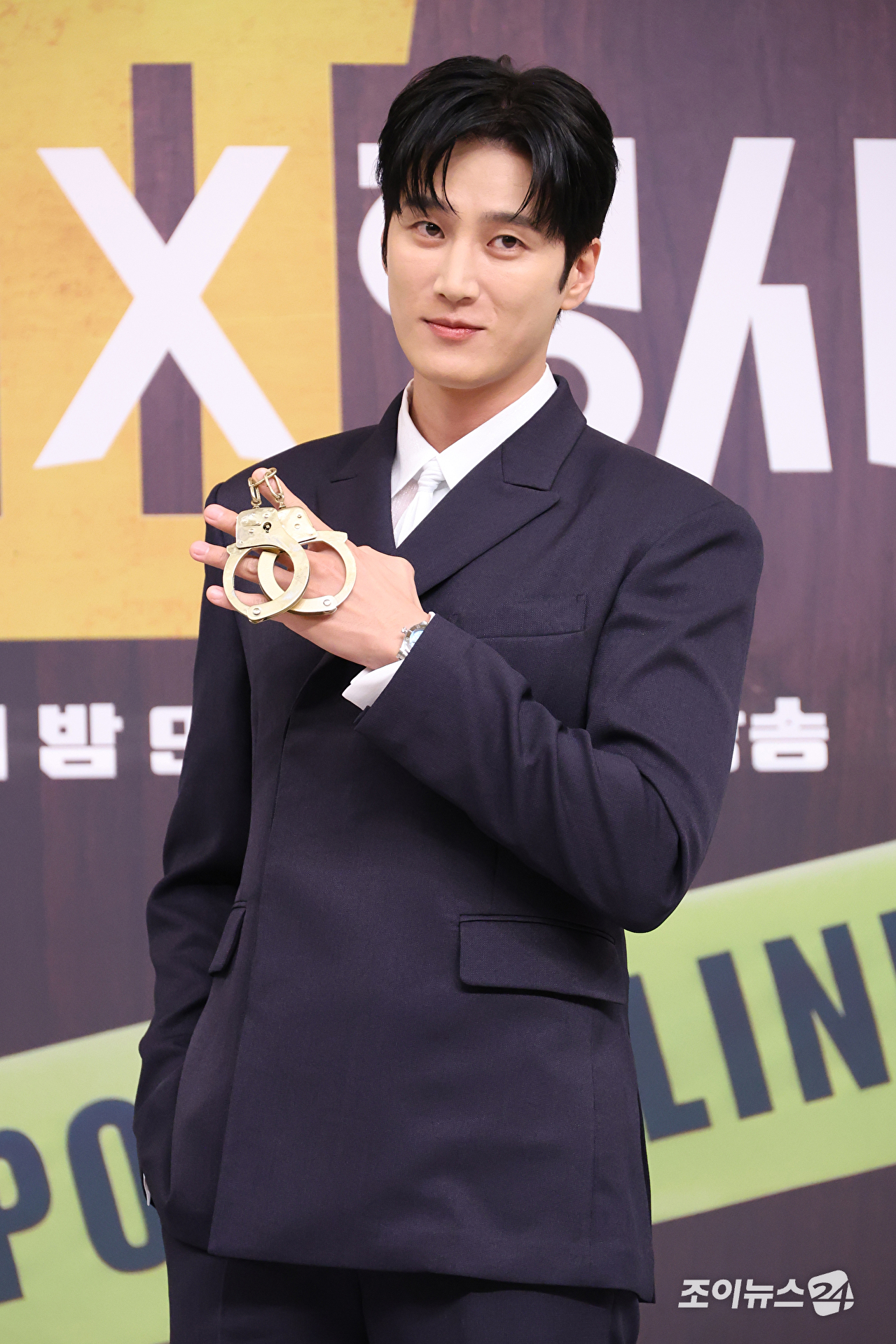 배우 안보현이 4일 오전 서울 양천구 목동 SBS에서 진행된 SBS 새 금토드라마 '재벌X형사2' 제작발표회에 참석해 포즈를 취하고 있다. [사진=문수지 기자]